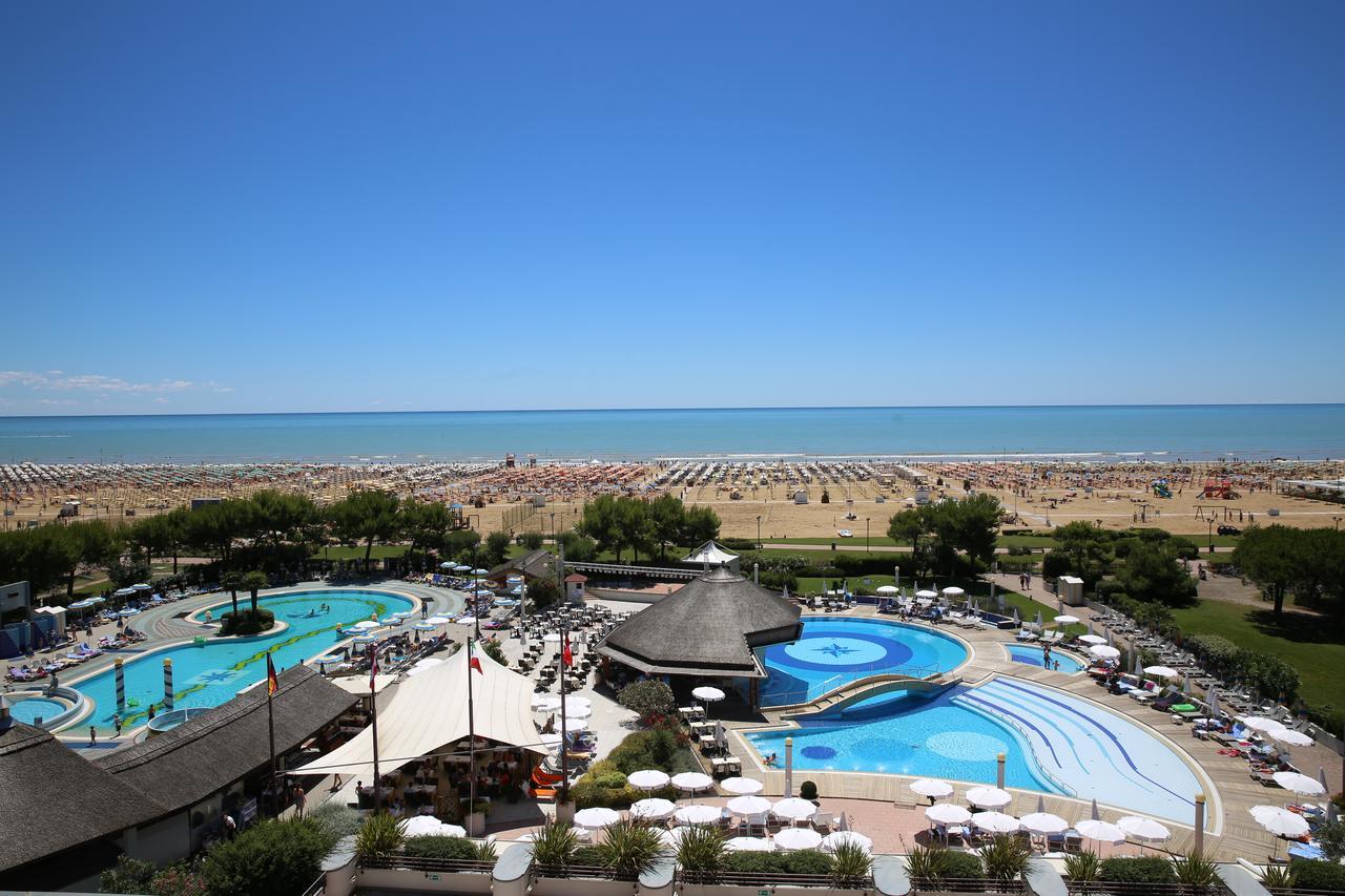 Savoy Beach Hotel & Thermal Spa Bibione Exterior photo The beach of Bibione